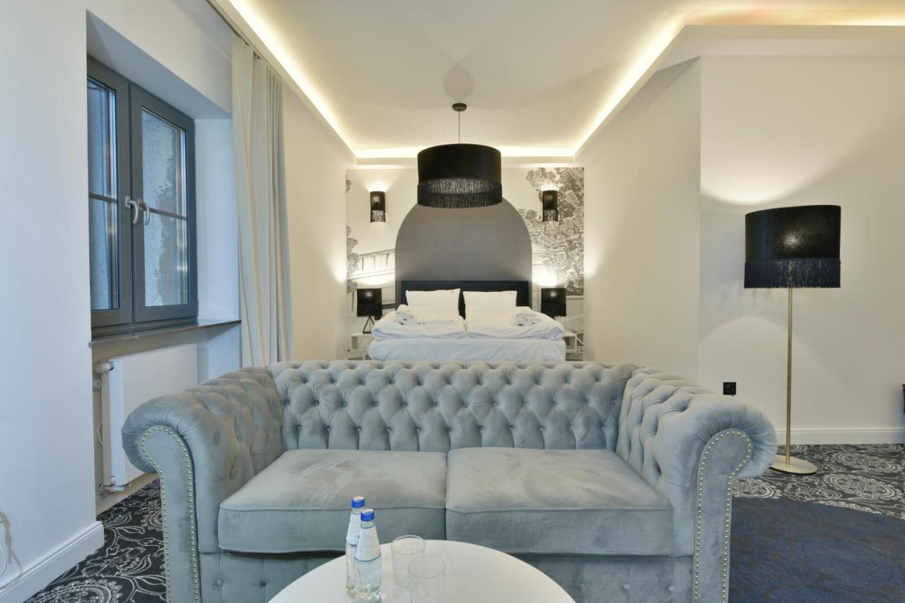 Fregata Kolobrzeg Aparthotel Buitenkant foto