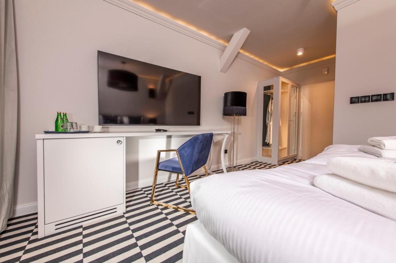 Fregata Kolobrzeg Aparthotel Buitenkant foto