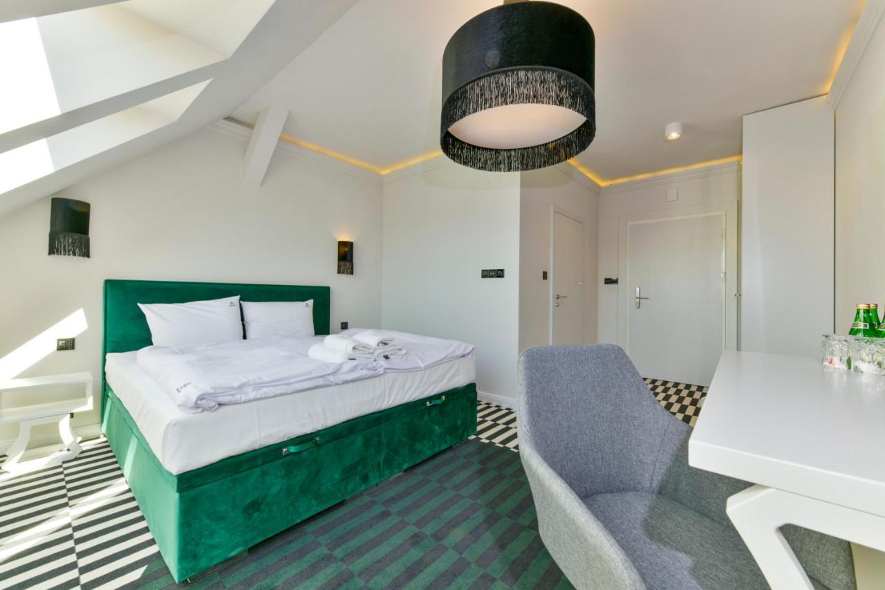 Fregata Kolobrzeg Aparthotel Buitenkant foto