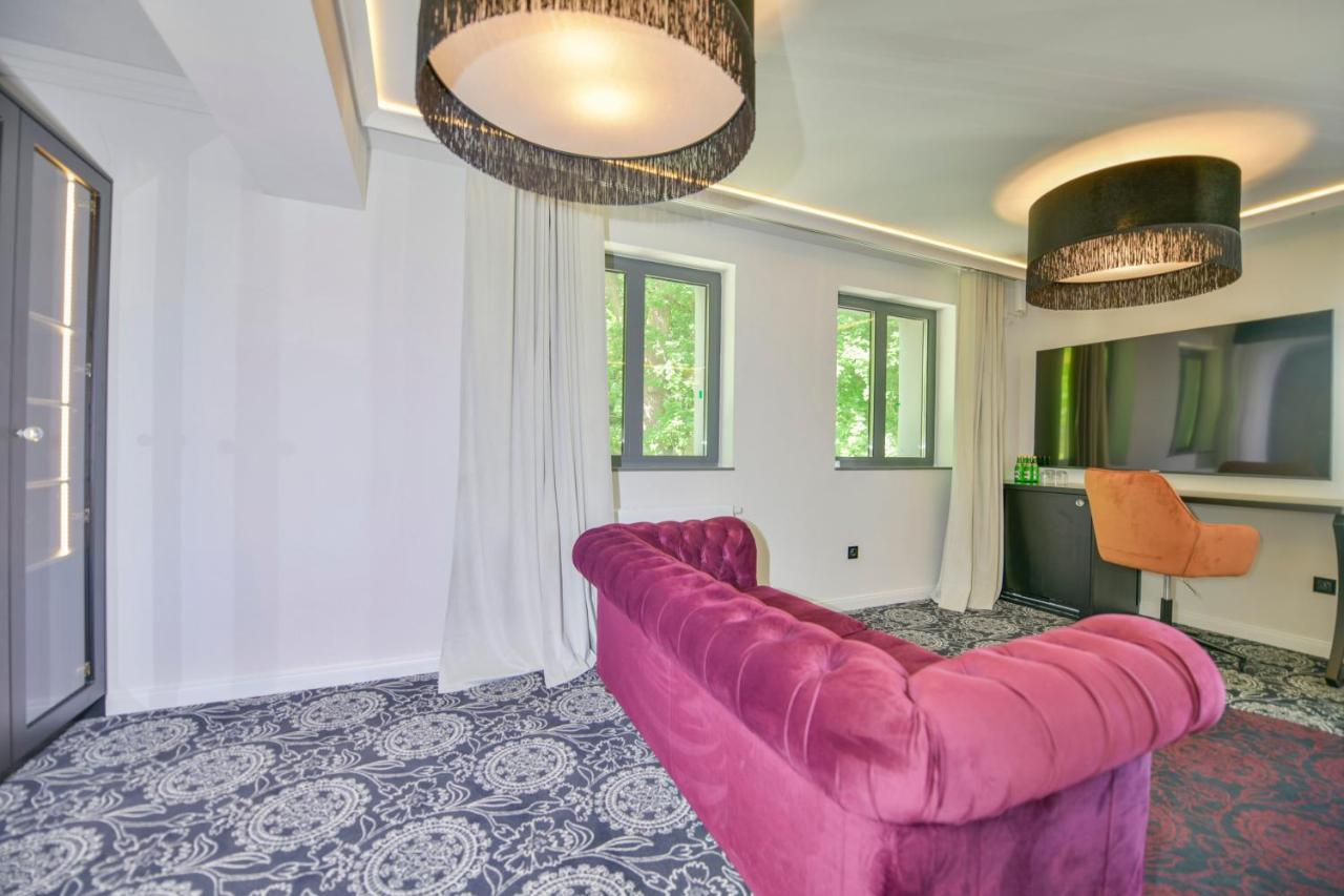 Fregata Kolobrzeg Aparthotel Buitenkant foto