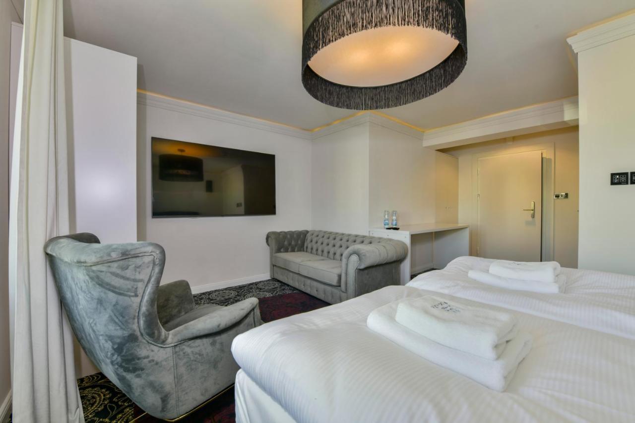 Fregata Kolobrzeg Aparthotel Buitenkant foto