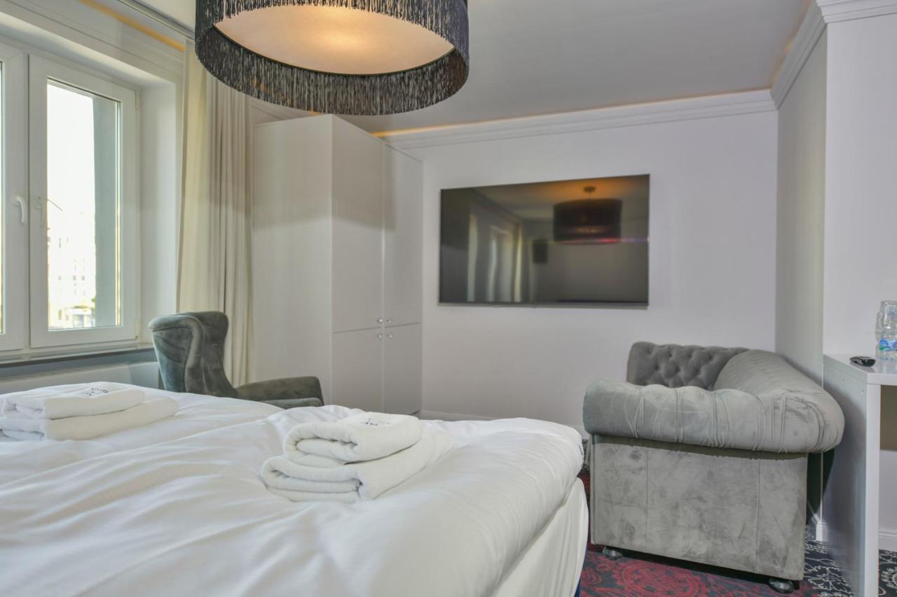 Fregata Kolobrzeg Aparthotel Buitenkant foto