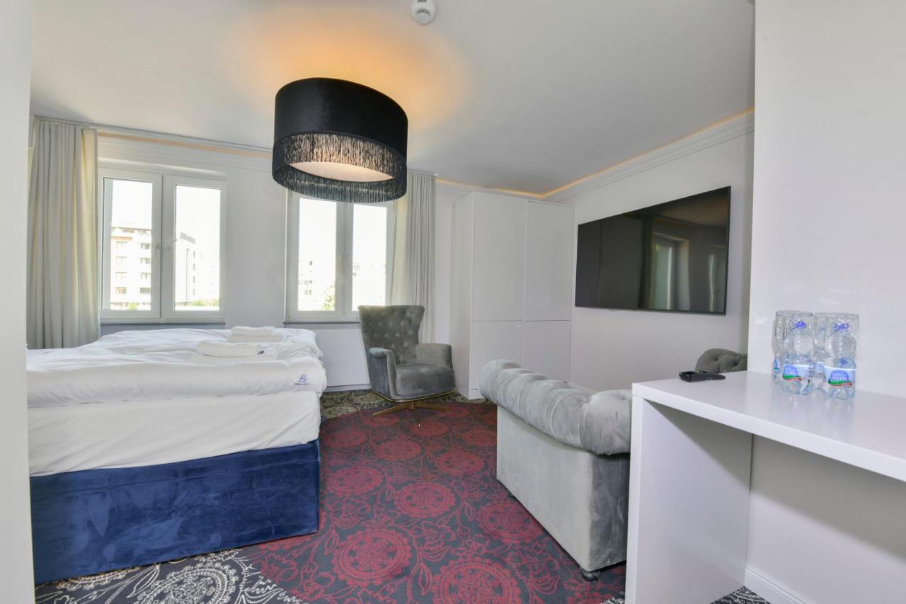 Fregata Kolobrzeg Aparthotel Buitenkant foto