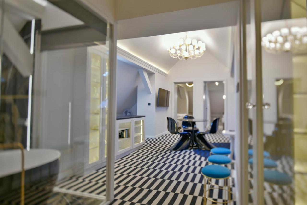 Fregata Kolobrzeg Aparthotel Buitenkant foto